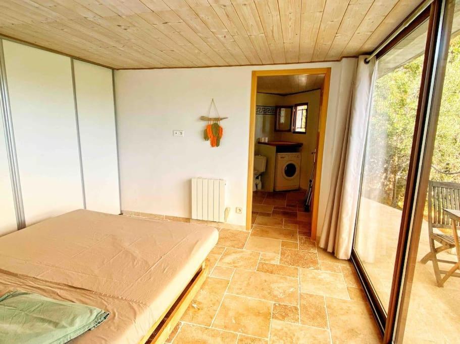 Bas De Au Milieu Des Oliviers. Apartment Chateauneuf-Villevieille